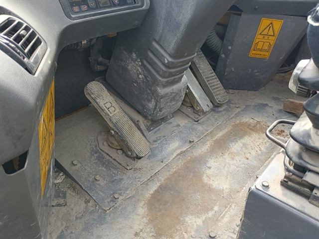 KAWASAKI 80ZV ★ Loader(Crawled/Wheeled) ★ CAB, BKT, A/C