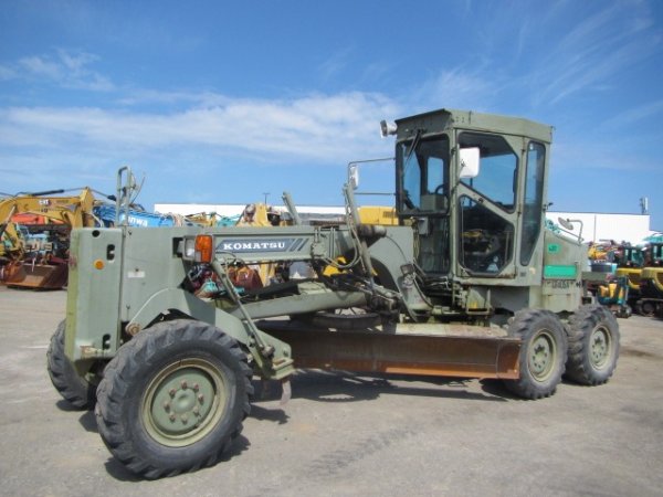 KOMATSU GD405A-2 ★ Road Equipment ★ CAB, BLADE 3.1m, SCARIFIER - изображение 1