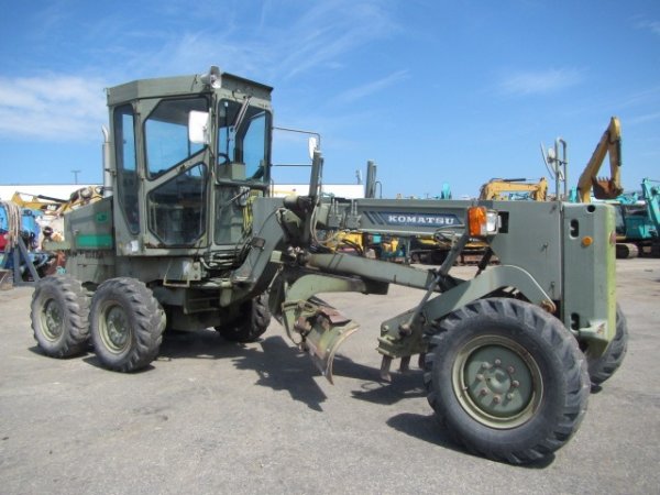 KOMATSU GD405A-2 ★ Road Equipment ★ CAB, BLADE 3.1m, SCARIFIER - изображение 4