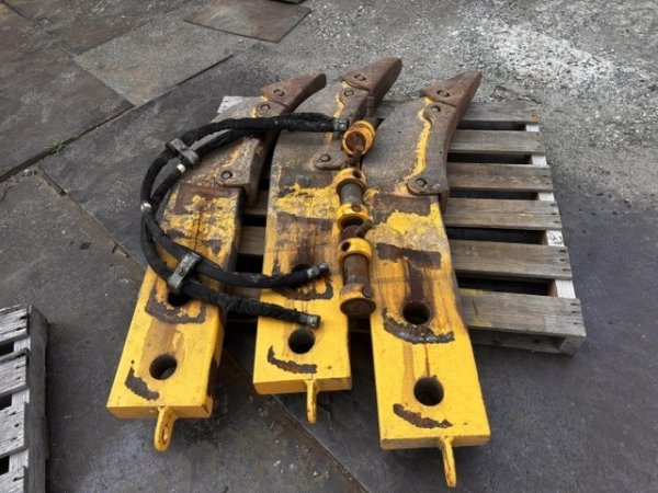 KOMATSU MULTI_SHANK_RIPPER_D85EX-15E0 ★ Parts & Attachment ★ 4DD01-J-12290 - Image 7