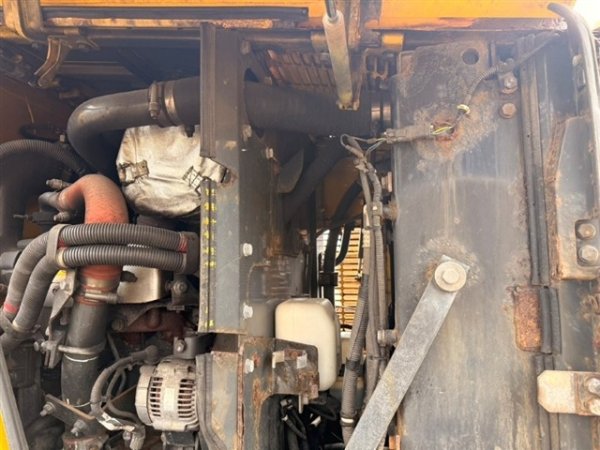 KOMATSU WA100-6 ★ Loader(Crawled/Wheeled) ★ CAB, BKT, A/C, 13,054km - Image 25
