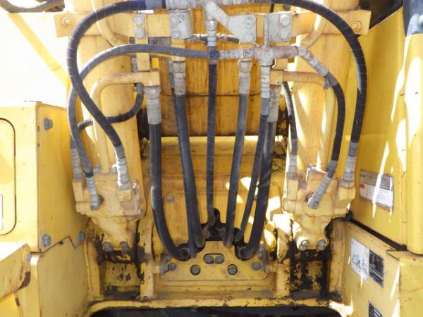 KOMATSU PC128UU-8 ★ Excavator ★ 500G+PAD, Blade, OffsetBoom, A/C, EPA - Image 16