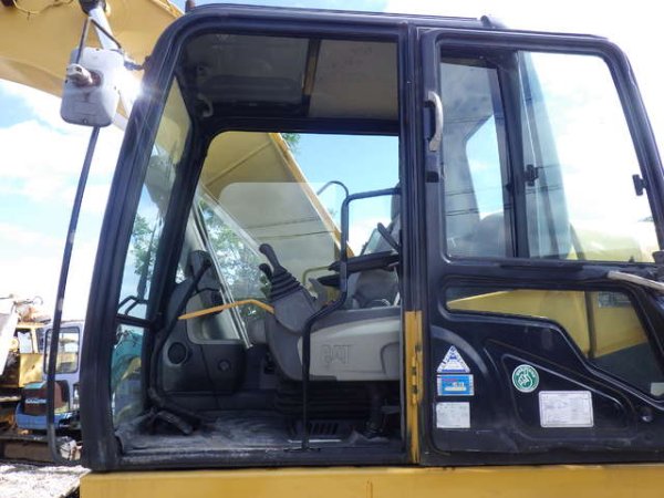 CAT 320D-E ★ Excavator ★ G, A/C - Image 26