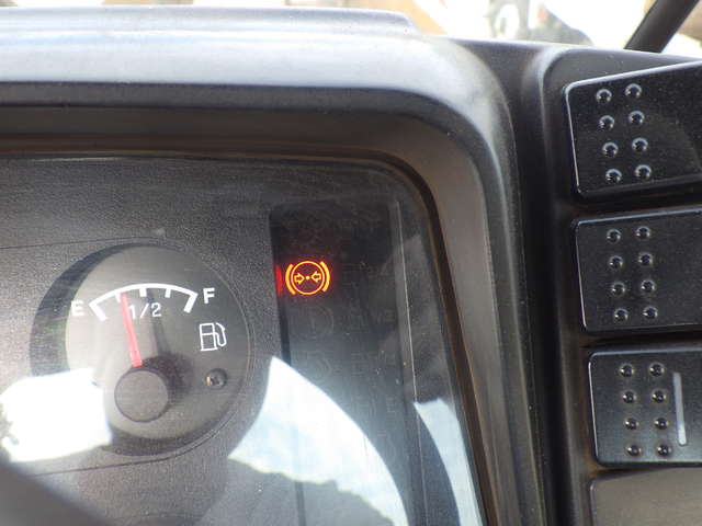 KAWASAKI 80ZV-2 ★ Loader(Crawled/Wheeled) ★ CAB, BKT, A/C, ODO:115,185km