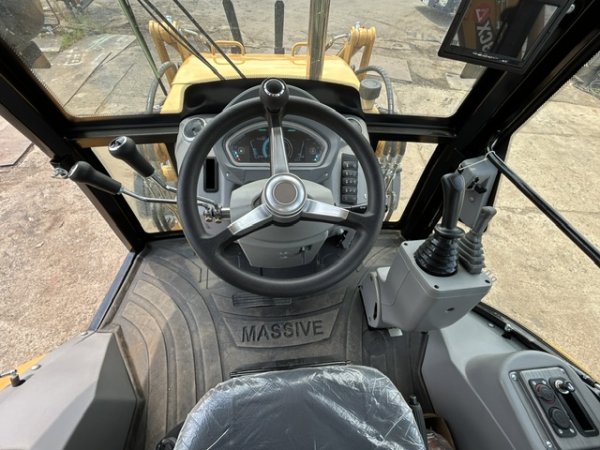 MASSIVE 3CX ★ Loader(Crawled/Wheeled) ★ Backhoe loader, CAB, Piping, Slide Arm, A/C, w/Breaker - Image 29