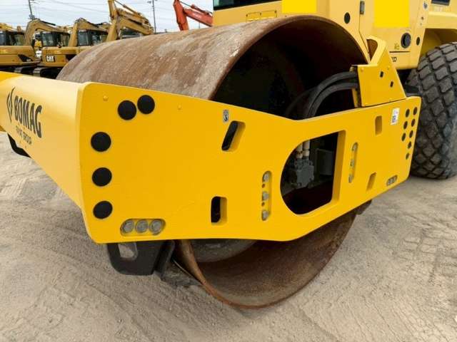 BOMAG BW211D-4 ★ Road Equipment ★ Vibration Roller, CAB