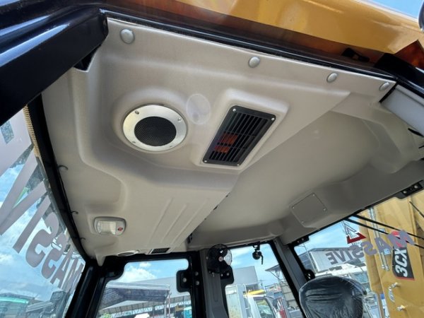 MASSIVE 3CX ★ Loader(Crawled/Wheeled) ★ Backhoe loader, CAB, Piping, Slide Arm, A/C, w/Breaker - Image 27