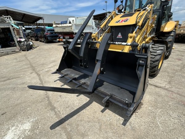 MASSIVE 3CX ★ Loader(Crawled/Wheeled) ★ Backhoe loader, CAB, Piping, Slide Arm, A/C, w/Breaker - Image 11