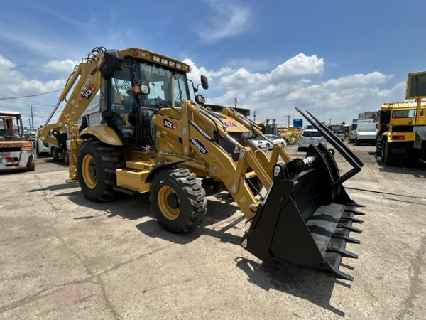 MASSIVE 3CX ★ Loader(Crawled/Wheeled) ★ Backhoe loader, CAB, Piping, Slide Arm, A/C, w/Breaker - Image 4
