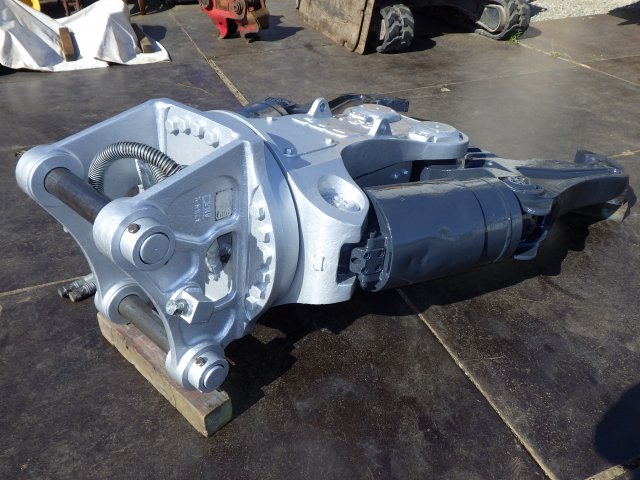 FURUKAWA VX235 ★ Parts & Attachment ★ Primary Crusher, for 0.7m3, w/Hoses